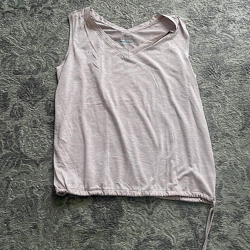 Large Columbia tank top light pink
